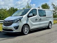 VAUXHALL VIVARO