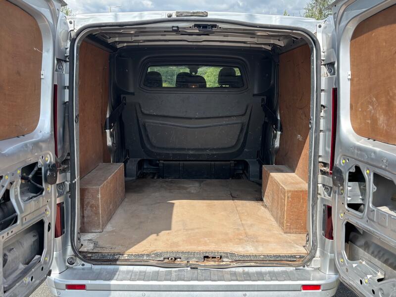 VAUXHALL VIVARO