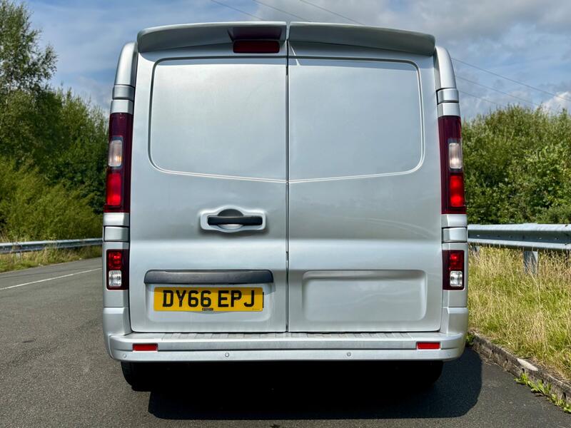 VAUXHALL VIVARO