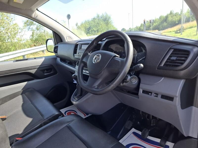 VAUXHALL VIVARO