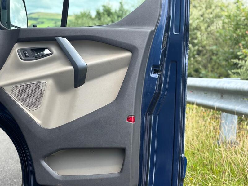 FORD TOURNEO CUSTOM